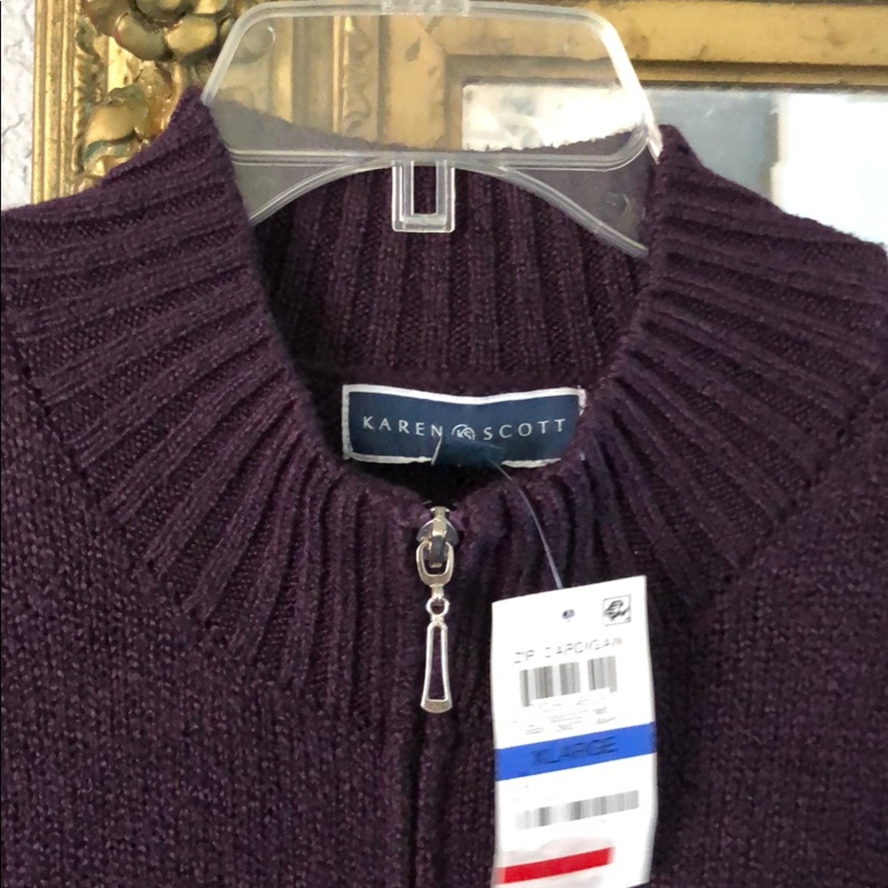 Sweater - Picture 4 of 5